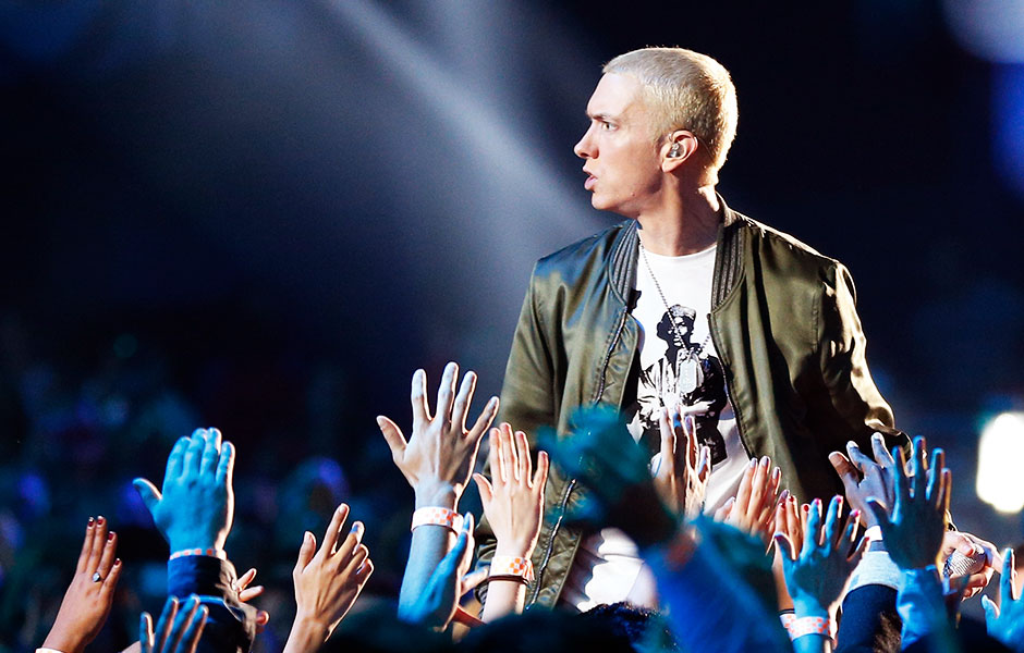 Eminem and Rihanna perform The Monster on stage during the 2014 MTV Movie Awards in Los Angeles