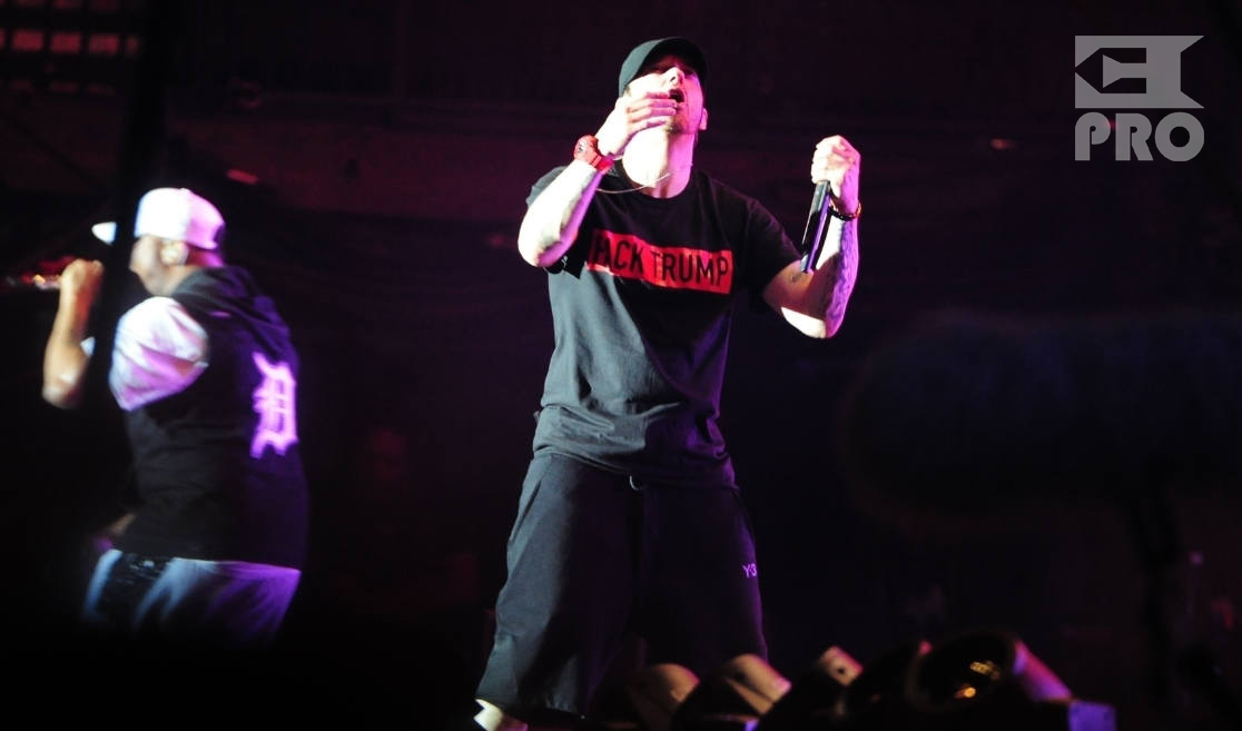 Eminem.Pro reports from Eminem's shows in the UK