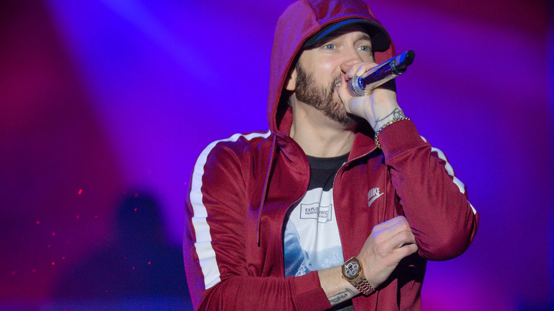 Eminem, 50 Cent Perform 'Crack a Bottle' at Michigan Show: Watch