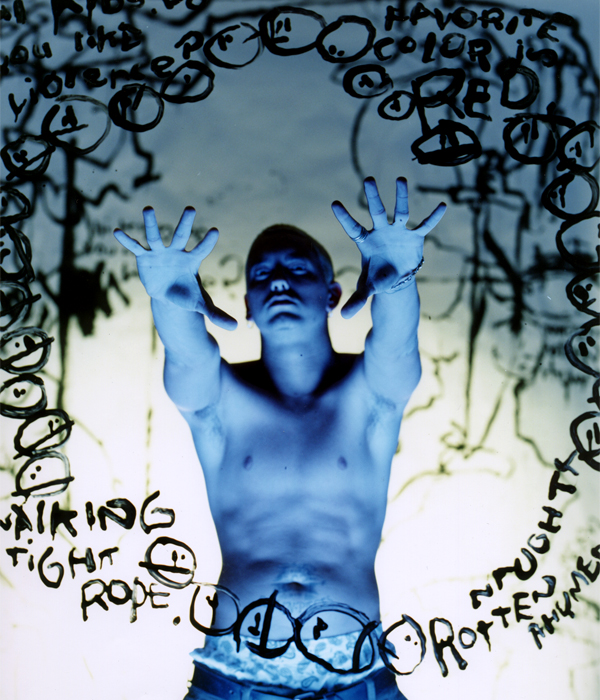 Eminem’s picture that had never been published before for «The Slim Shady LP» cover. ???? Photo by Danny Hastings / 1998
