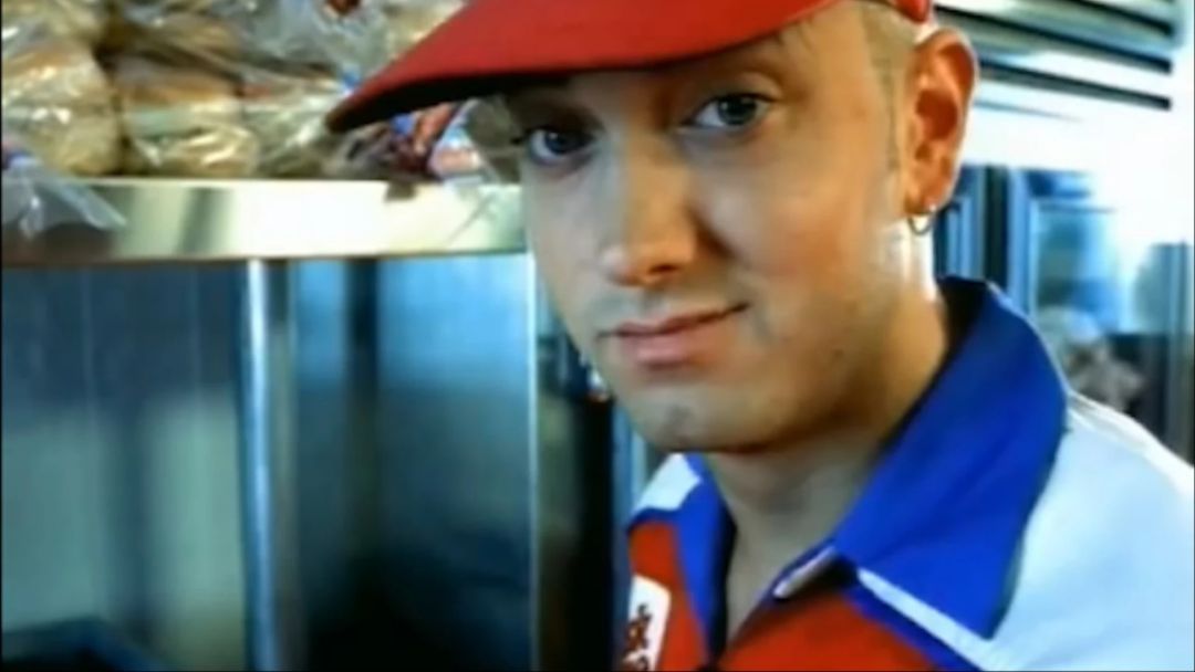 Eminem's long blonde hair in the "The Real Slim Shady" music video - wide 3