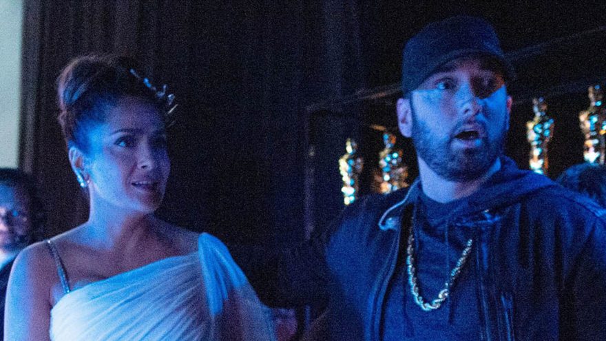 Read the story of Salma Hayek and Eminem meeting behind the scenes of Oscar ceremony!