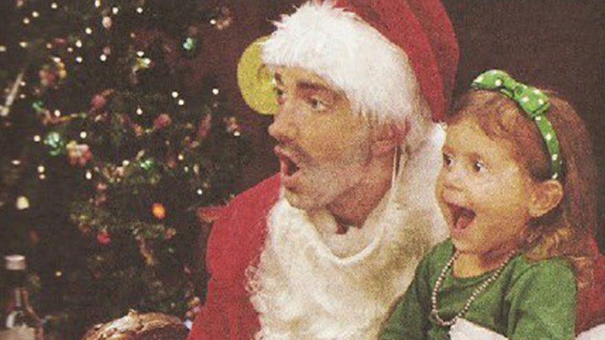 Eminem Wishes his Fans a Merry Christmas