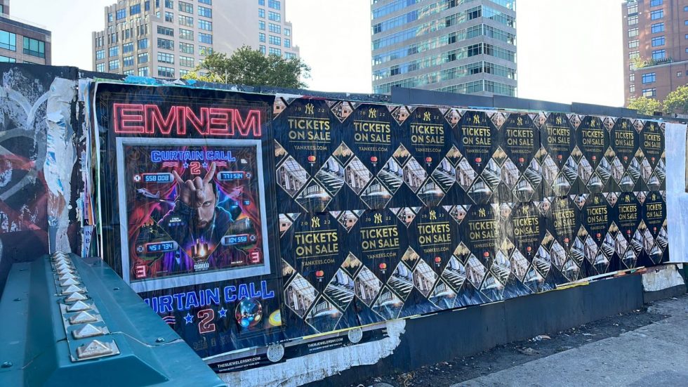 Ads for Eminem — “Curtain Call 2” Pop Up Across US New York (ePro / Eminem.Pro / Eminem.News)