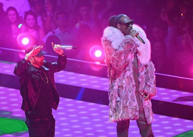 Watch Eminem and Snoop Dogg Perform at MTV VMAs Eminem.Pro the