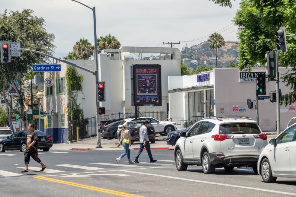 Ads for Eminem — “Curtain Call 2” Pop Up Across US Los Angeles (ePro / Eminem.Pro / Eminem.News