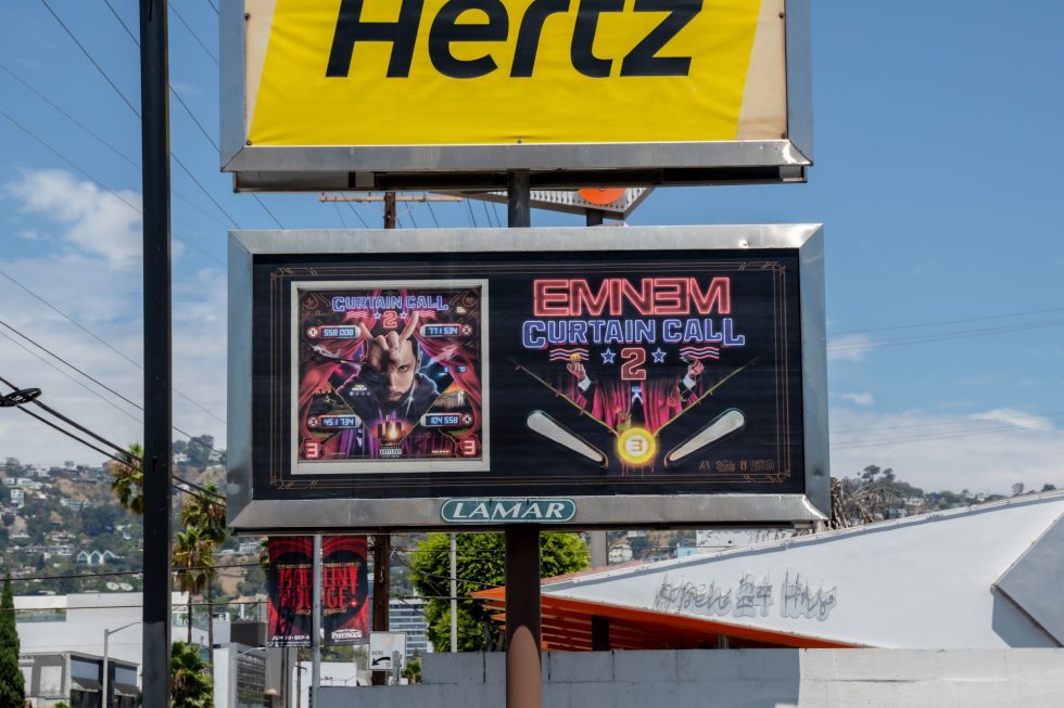 Ads for Eminem — “Curtain Call 2” Pop Up Across US Los Angeles (ePro / Eminem.Pro / Eminem.News